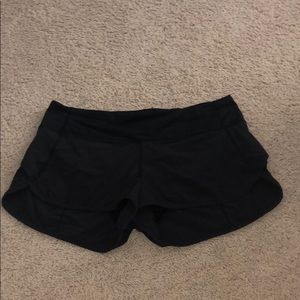 Black lululemon speed up short
